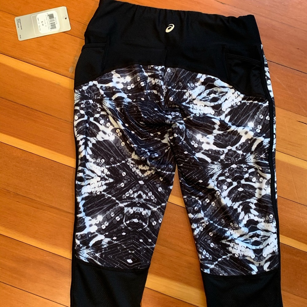 ASICS Workout Capris - Picture 5 of 5